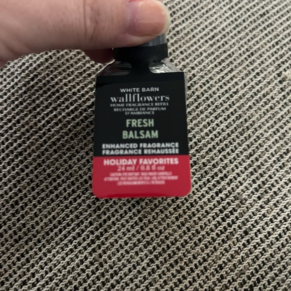 3/10$ - Bath and Body Works Wallflower Refill - Fresh Balsam (3 available) - Picture 1 of 1